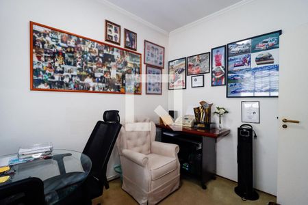 Casa à venda com 350m², 4 quartos e 3 vagasEscritório