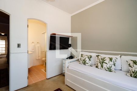 Casa à venda com 350m², 4 quartos e 3 vagasSuíte 2