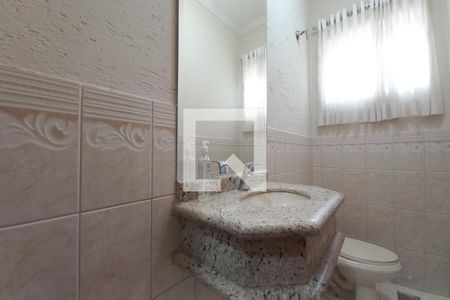 Casa à venda com 234m², 3 quartos e 4 vagas Casa à venda com 234m², 3 quartos e 4 vagasBanheiro