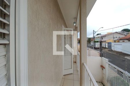 Casa à venda com 234m², 3 quartos e 4 vagas Casa à venda com 234m², 3 quartos e 4 vagasVaranda do Quarto 2