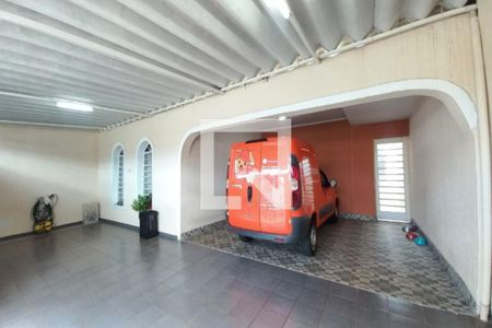 Casa à venda com 211m², 3 quartos e 5 vagas Casa à venda com 211m², 3 quartos e 5 vagasFachada do Prédio