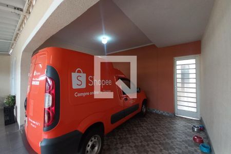 Casa à venda com 211m², 3 quartos e 5 vagas Casa à venda com 211m², 3 quartos e 5 vagasGaragem