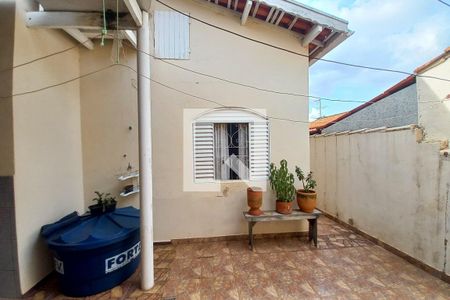 Casa à venda com 211m², 3 quartos e 5 vagas Casa à venda com 211m², 3 quartos e 5 vagasVista do Quarto de Serviço