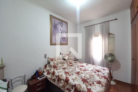 Casa à venda com 211m², 3 quartos e 5 vagas Casa à venda com 211m², 3 quartos e 5 vagasQuarto 3 - Suíte