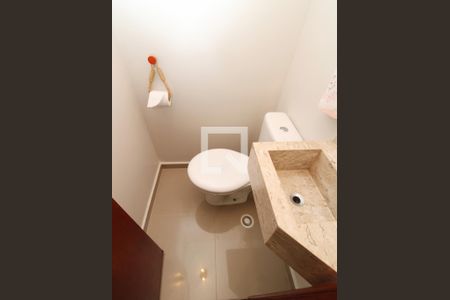 Casa de condomínio para alugar com 85m², 2 quartos e 2 vagasLavabo