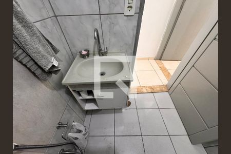 Casa à venda com 70m², 3 quartos e 4 vagasBanheiro