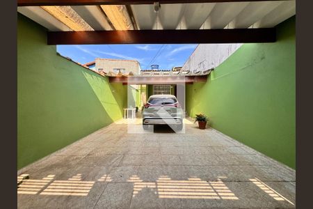 Casa à venda com 70m², 3 quartos e 4 vagasGaragem