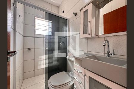Casa à venda com 70m², 3 quartos e 4 vagasBanheiro da suíte