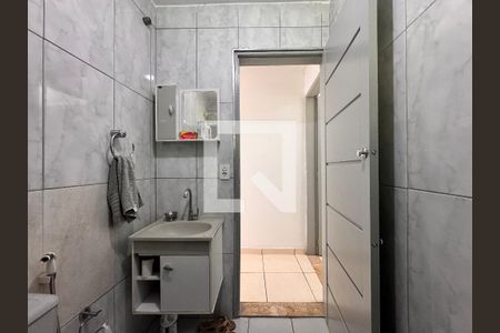 Casa à venda com 70m², 3 quartos e 4 vagasBanheiro