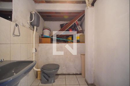 Casa à venda com 250m², 3 quartos e 2 vagas Casa à venda com 250m², 3 quartos e 2 vagasBanheiro de Serviço