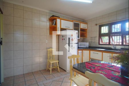 Casa à venda com 250m², 3 quartos e 2 vagas Casa à venda com 250m², 3 quartos e 2 vagasCozinha