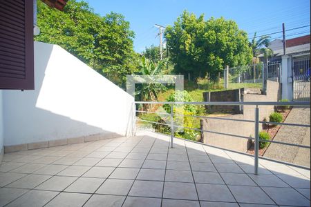 Casa à venda com 250m², 3 quartos e 2 vagas Casa à venda com 250m², 3 quartos e 2 vagasvaranda da Suíte