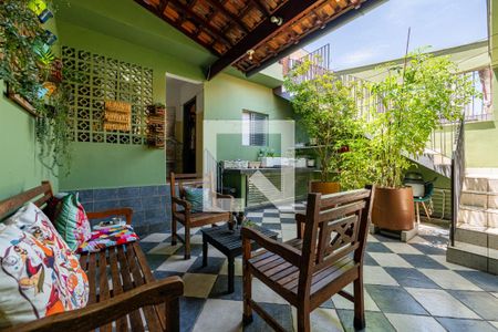 Casa à venda com 200m², 3 quartos e 2 vagasQuintal