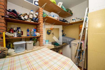 Casa à venda com 200m², 3 quartos e 2 vagasÁrea de Serviço