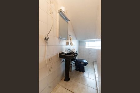 Casa à venda com 180m², 4 quartos e 2 vagasBanheiro de serviço