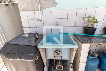 Casa à venda com 180m², 4 quartos e 2 vagasÁrea de serviço 2