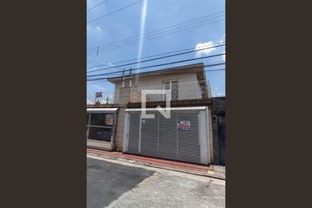 Casa à venda com 180m², 4 quartos e 2 vagasFachada