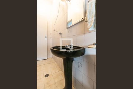 Casa à venda com 180m², 4 quartos e 2 vagasBanheiro de serviço