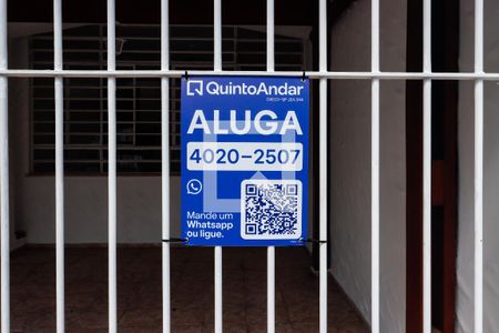 Casa para alugar com 114m², 4 quartos e 1 vaga Casa para alugar com 114m², 4 quartos e 1 vagaFachada