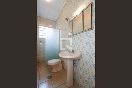 Casa para alugar com 114m², 4 quartos e 1 vaga Casa para alugar com 114m², 4 quartos e 1 vagaBanheiro