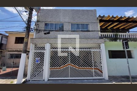 Casa para alugar com 295m², 3 quartos e 2 vagas Casa para alugar com 295m², 3 quartos e 2 vagasFachada