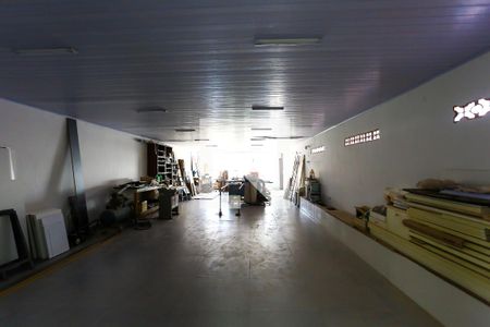 Casa para alugar com 295m², 3 quartos e 2 vagas Casa para alugar com 295m², 3 quartos e 2 vagasvaranda