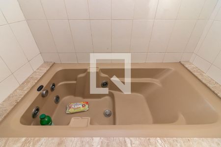 Casa para alugar com 350m², 3 quartos e 5 vagasBanheiro da Suíte