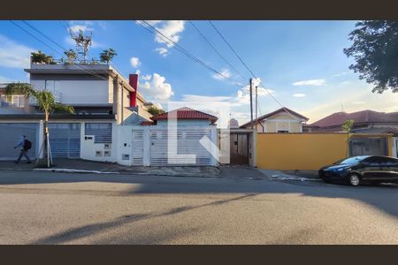 Casa para alugar com 350m², 3 quartos e 5 vagasFachada