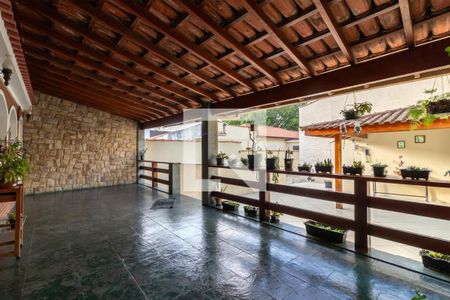 Casa para alugar com 350m², 3 quartos e 5 vagasÁrea externa 