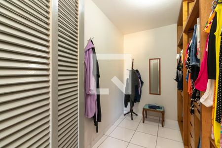 Casa para alugar com 350m², 3 quartos e 5 vagasSuíte - Closet