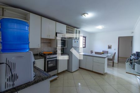Casa para alugar com 420m², 3 quartos e 2 vagasCozinha
