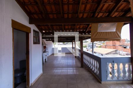 Casa para alugar com 420m², 3 quartos e 2 vagasVaranda andar superior