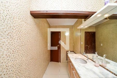 Casa à venda com 213m², 3 quartos e 2 vagasBanheiro 1