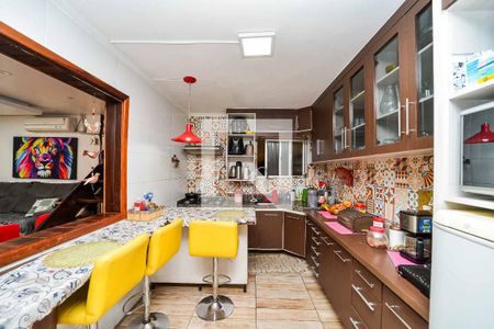 Casa à venda com 213m², 3 quartos e 2 vagasCozinha