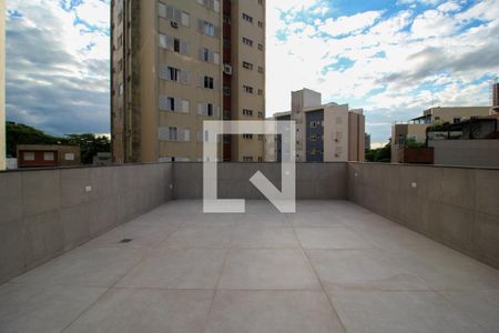 Apartamento à venda com 220m², 3 quartos e 2 vagasCobertura
