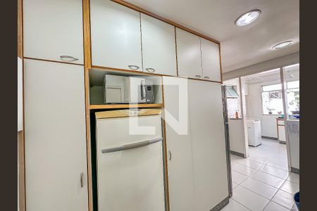 Apartamento à venda com 210m², 4 quartos e 3 vagasCozinha