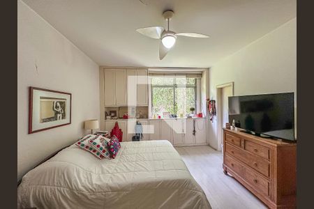 Apartamento à venda com 210m², 4 quartos e 3 vagasQuarto 2