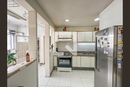 Apartamento à venda com 210m², 4 quartos e 3 vagasCozinha
