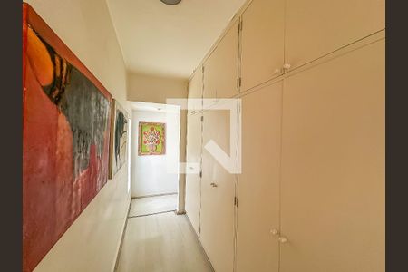 Apartamento à venda com 210m², 4 quartos e 3 vagasCorredor dos Quartos