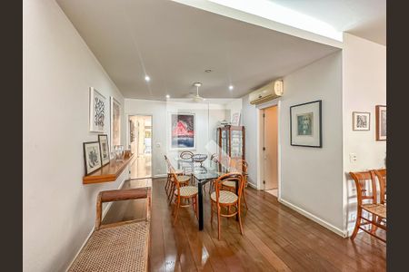 Apartamento à venda com 210m², 4 quartos e 3 vagasSala 2