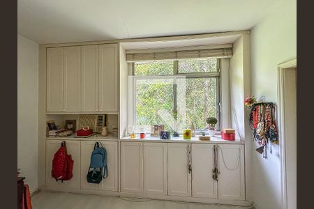 Apartamento à venda com 210m², 4 quartos e 3 vagasQuarto 2