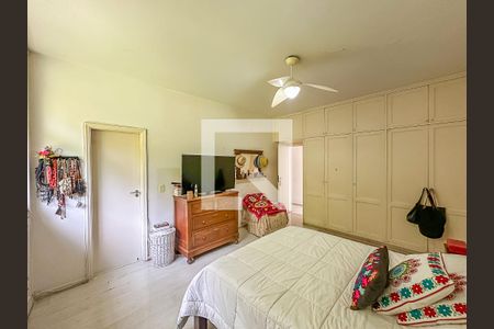 Apartamento à venda com 210m², 4 quartos e 3 vagasQuarto 2