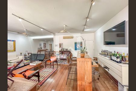 Apartamento à venda com 210m², 4 quartos e 3 vagasSala 2