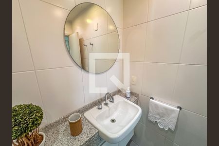 Apartamento à venda com 210m², 4 quartos e 3 vagasBanheiro