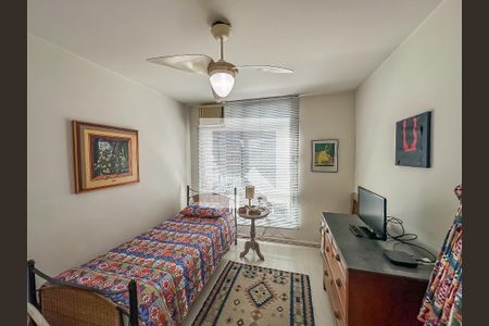 Apartamento à venda com 210m², 4 quartos e 3 vagasQuarto 4