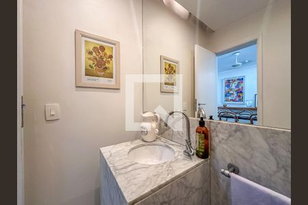 Apartamento à venda com 210m², 4 quartos e 3 vagasLavabo