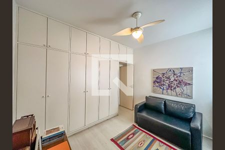 Apartamento à venda com 210m², 4 quartos e 3 vagasEscritório