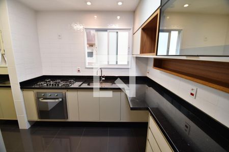 Apartamento à venda com 106m², 3 quartos e 2 vagasCozinha