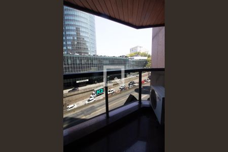 Varanda de apartamento à venda com 1 quarto, 42m² em Itaim Bibi, São Paulo