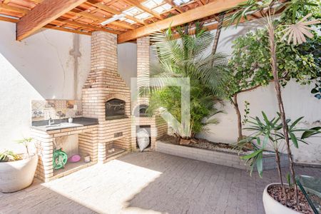 Quintal/ Churrasqueira de casa à venda com 3 quartos, 200m² em Vila Brasilio Machado, São Paulo